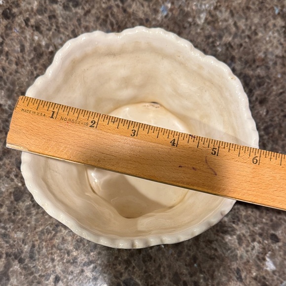 Italian Elegant White Ceramic Planter /Bowl - Picture 6 of 7